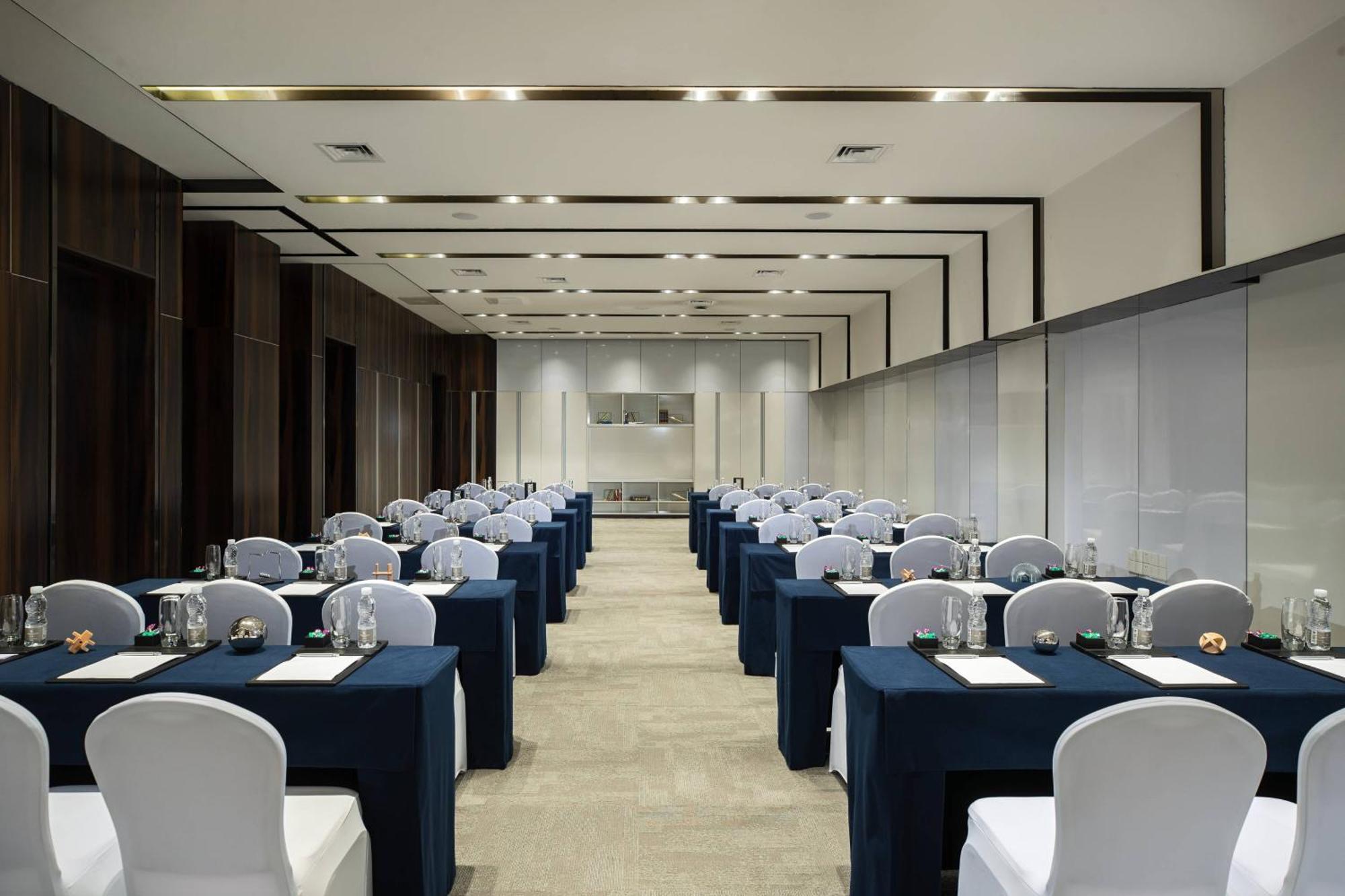 Renaissance Shenyang West Hotel Экстерьер фото