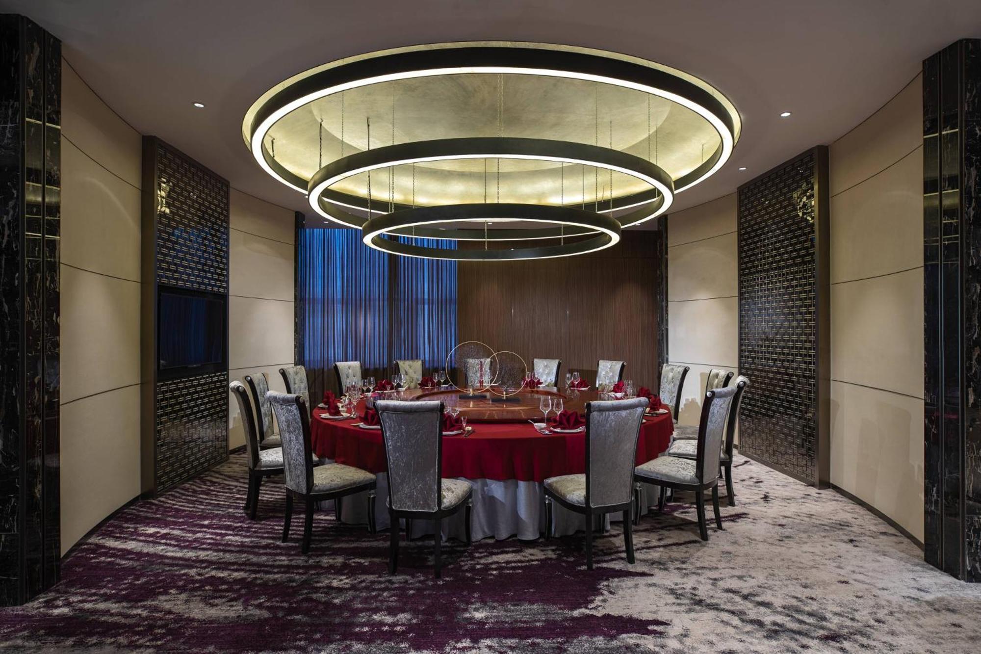 Renaissance Shenyang West Hotel Экстерьер фото