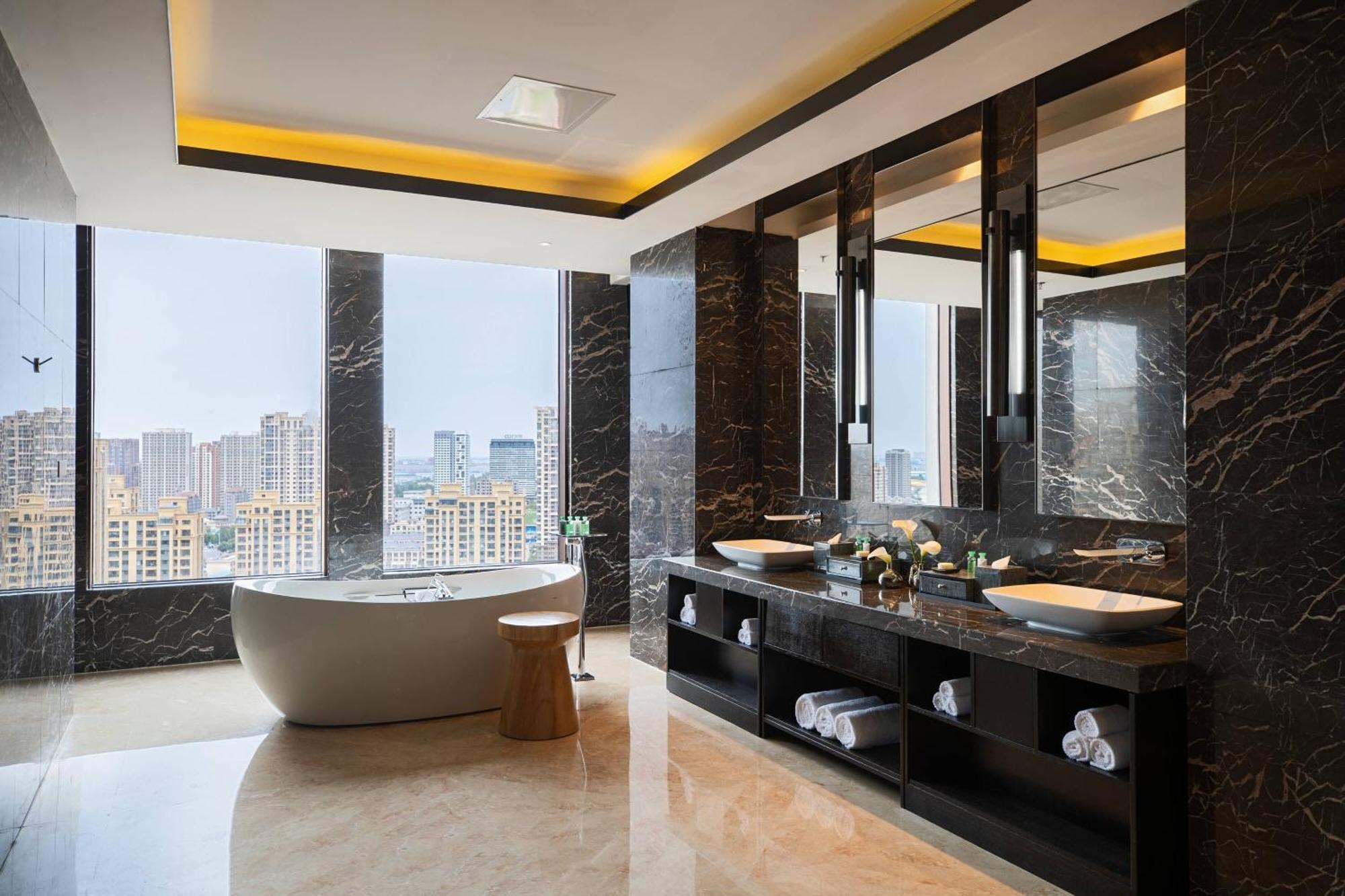 Renaissance Shenyang West Hotel Экстерьер фото